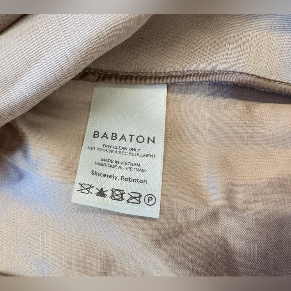 Aritzia Babaton
Power Hip Linen Blazer in Kasha Taupe size 8 - Picture 8 of 10